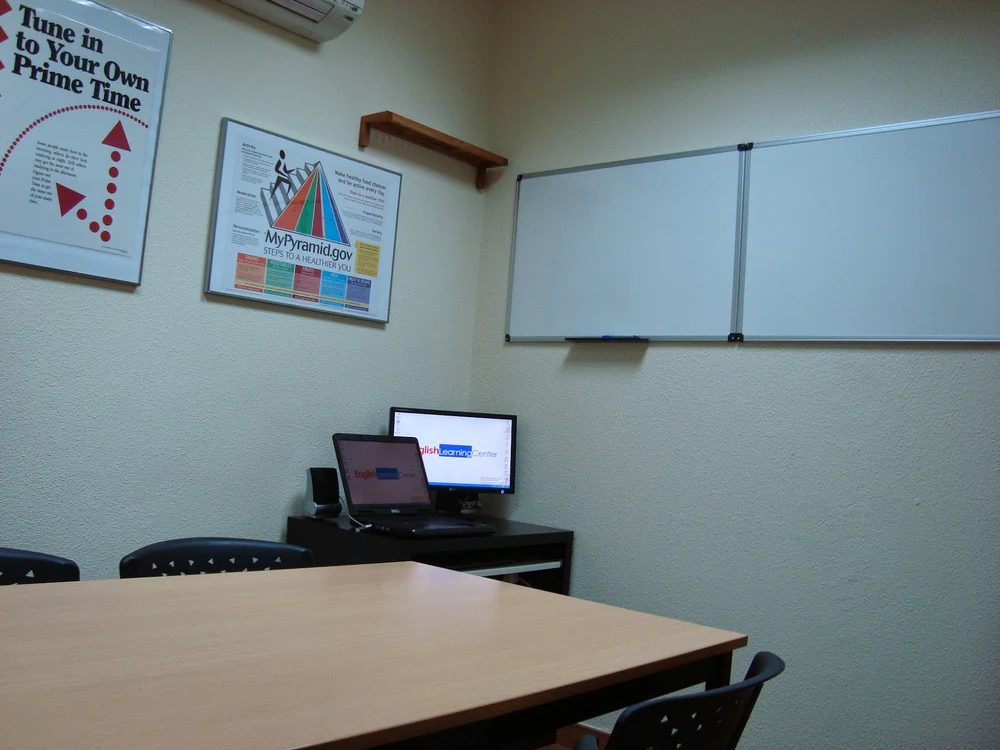 Foto de English In Action 2