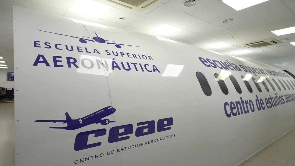 Foto de Esatur Madrid – Curso TCP y Curso de Azafata de Vuelo