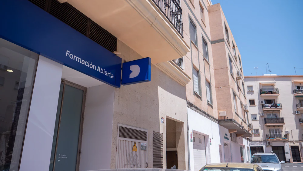 Foto de Granapol Almería. Academia de oposiciones a Policía Nacional y Guardia Civil