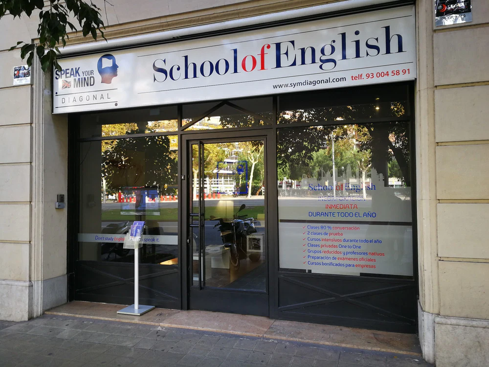 Foto de Ms & Mr Language - Viladomat - Academia de inglés