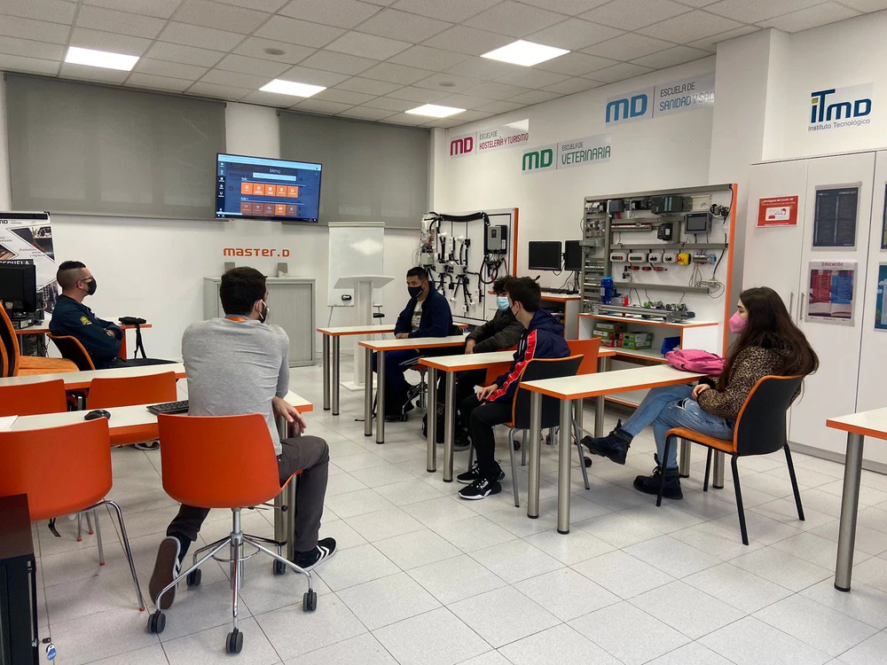 Foto de Academia de Oposiciones, Cursos y FP Davante MasterD | Zaragoza Delicias