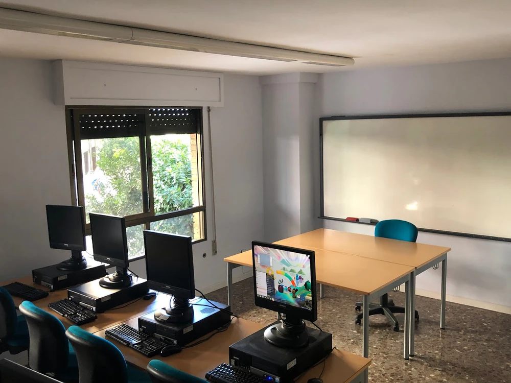 Foto de Motiva't centre d'estudis.