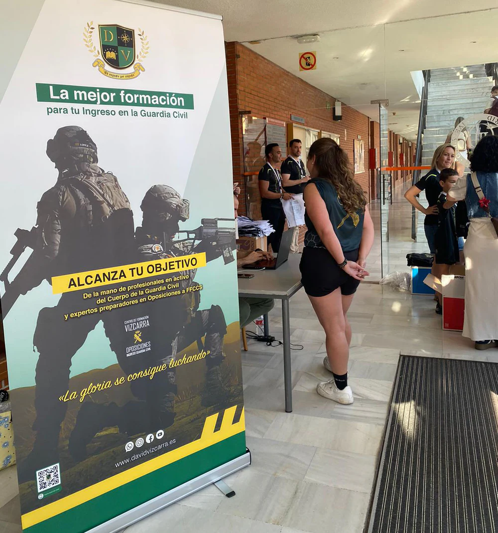 Foto de Academia Online Guardia Civil | Preparador David Vizcarra