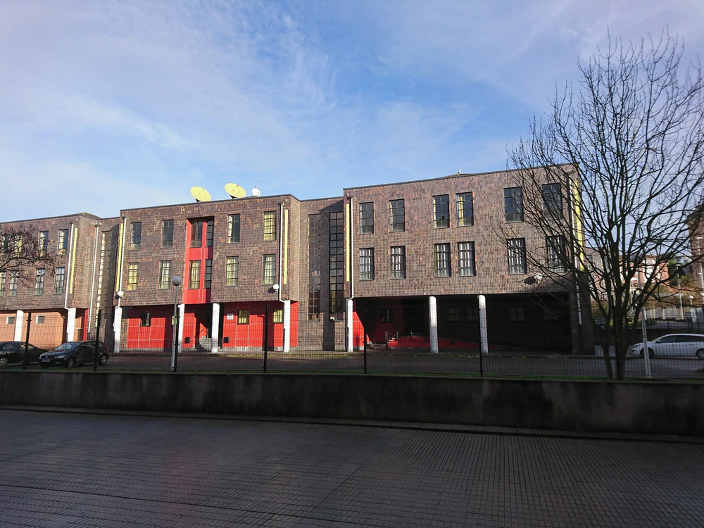 Escuela Oficial de Idiomas (E.O.I.)