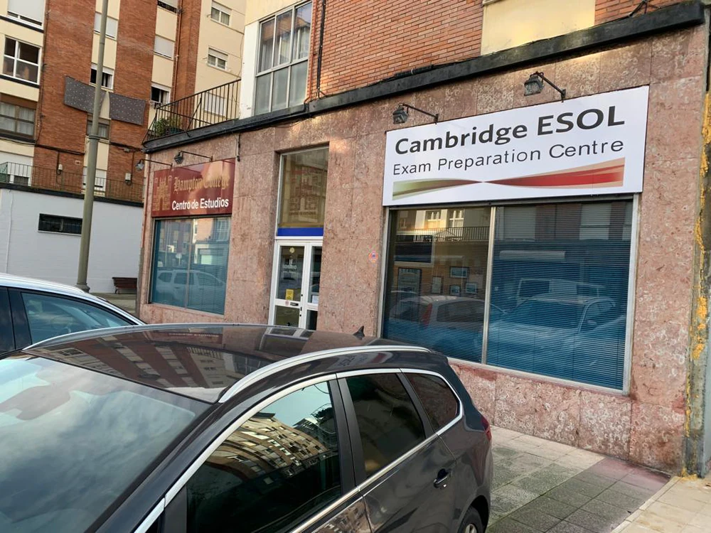 Foto de Hello English
