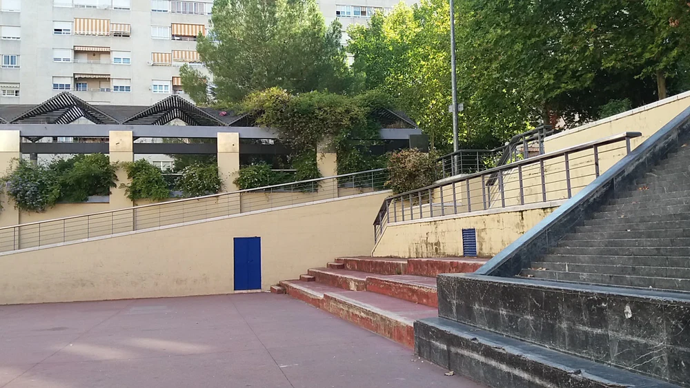 Academia Biblos