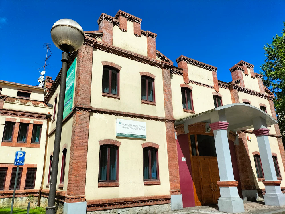 Escuela Oficial de Idiomas