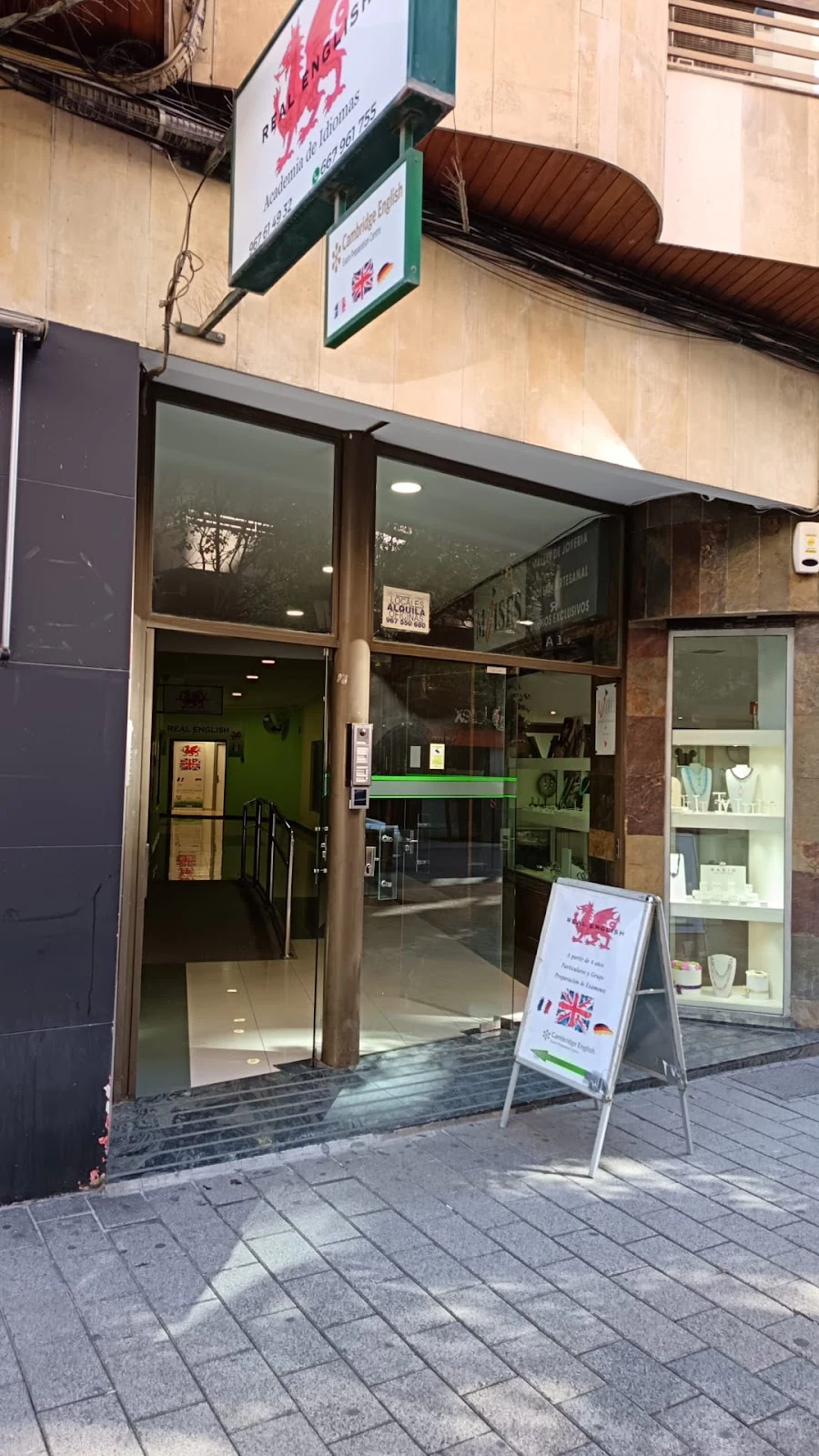Real English Services | Academia de inglés en Albacete