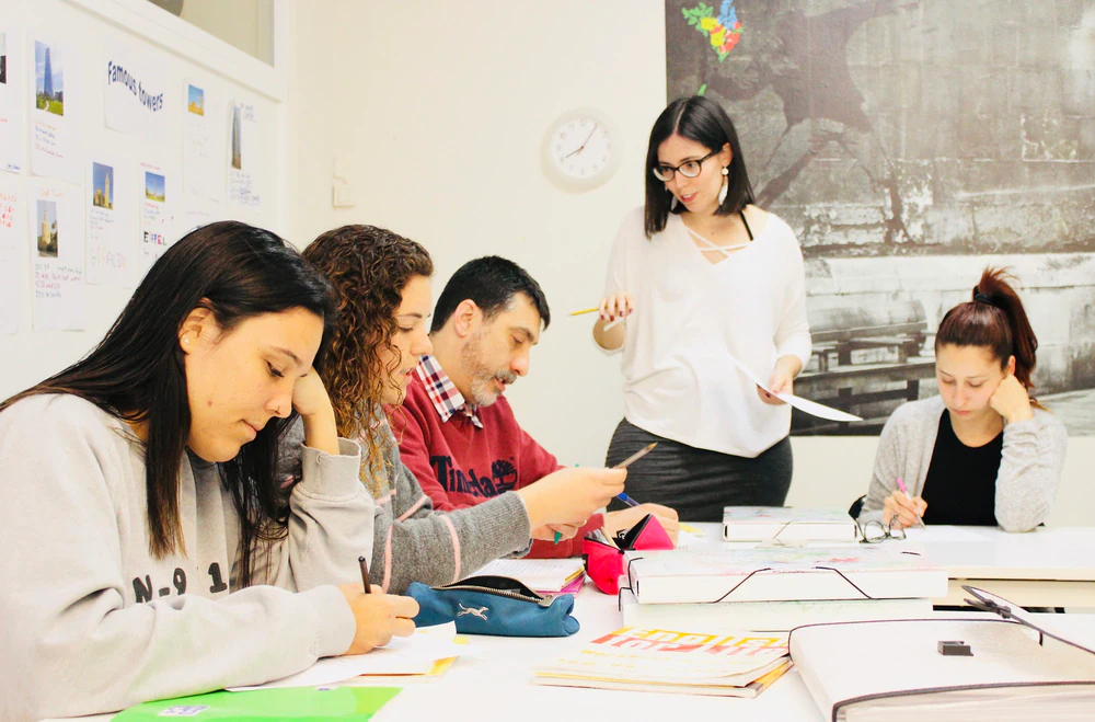 HELLO Escola d'idiomes Breda