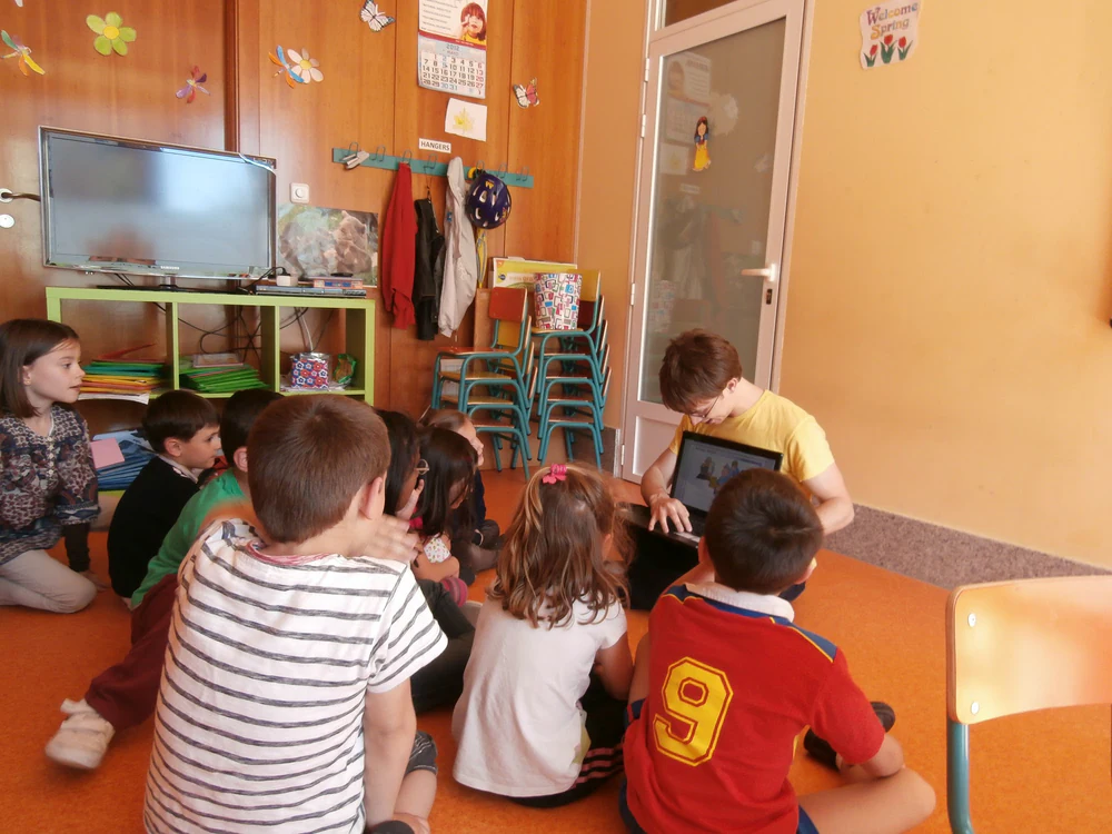 THE RED CASTLE SCHOOL | Language school |