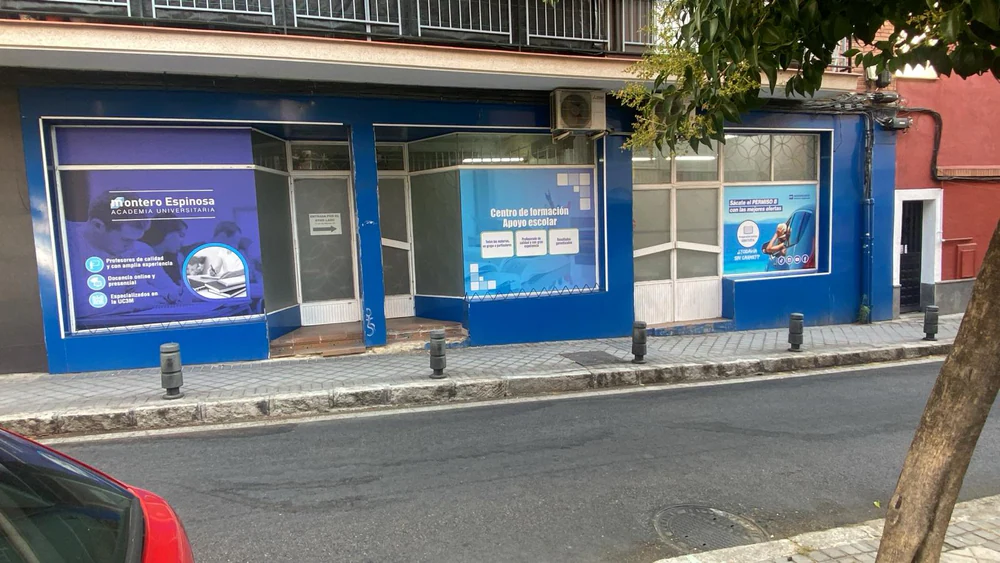 Foto de ACADEMIA AVENIDA REINA SOFIA 32, S.L.