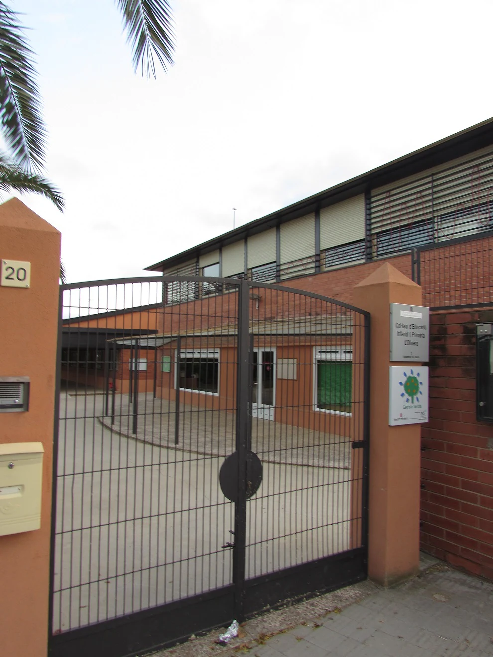 Escuela L'Olivera