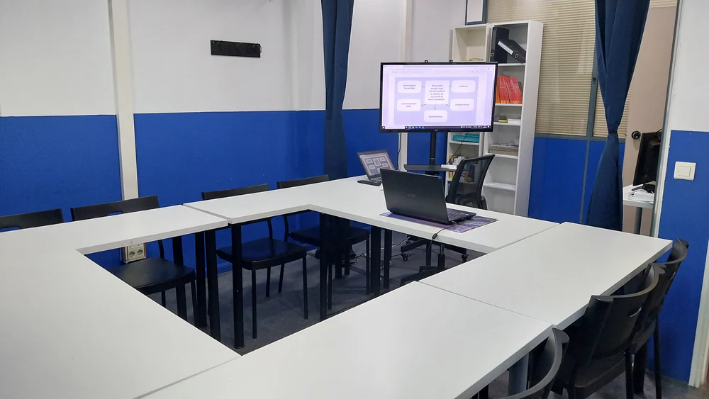 Academia De Inglés Queen's Language School Alcalá De Henares